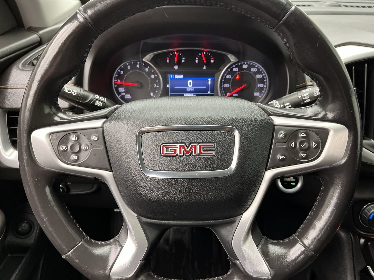 Used 2020 GMC Terrain SLE w/ Driver Convenience Package AWD/4WD image 13