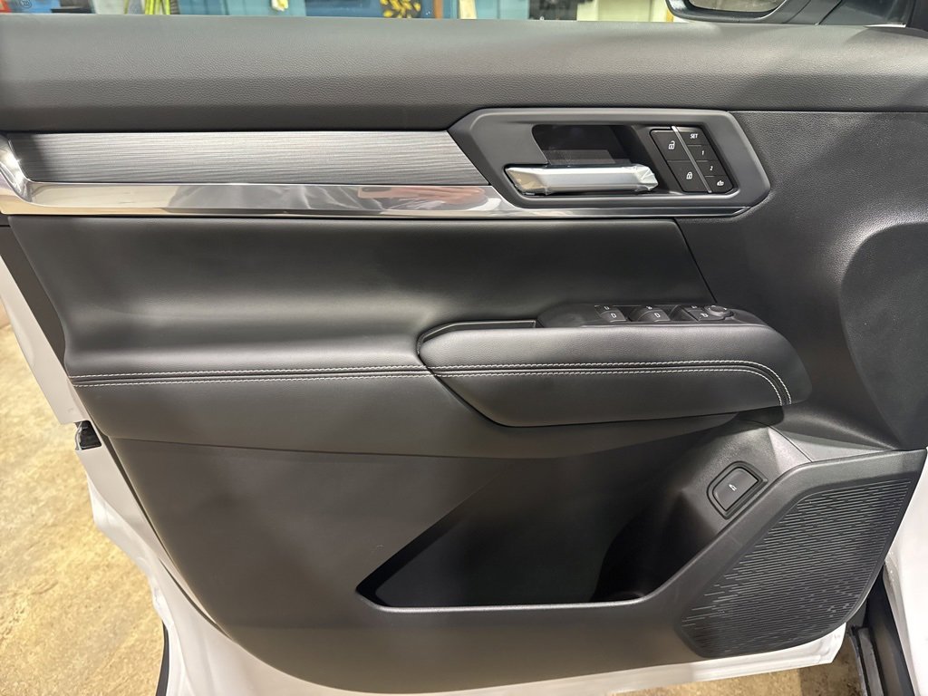 New 2026 GMC Terrain Elevation w/ Elevation Premium Package image 19