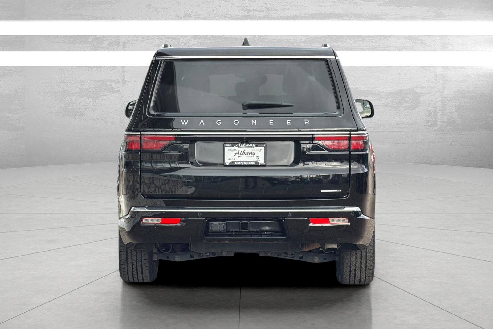 Used 2024 Jeep Wagoneer Series II w/ Flexible Seating Group image 7