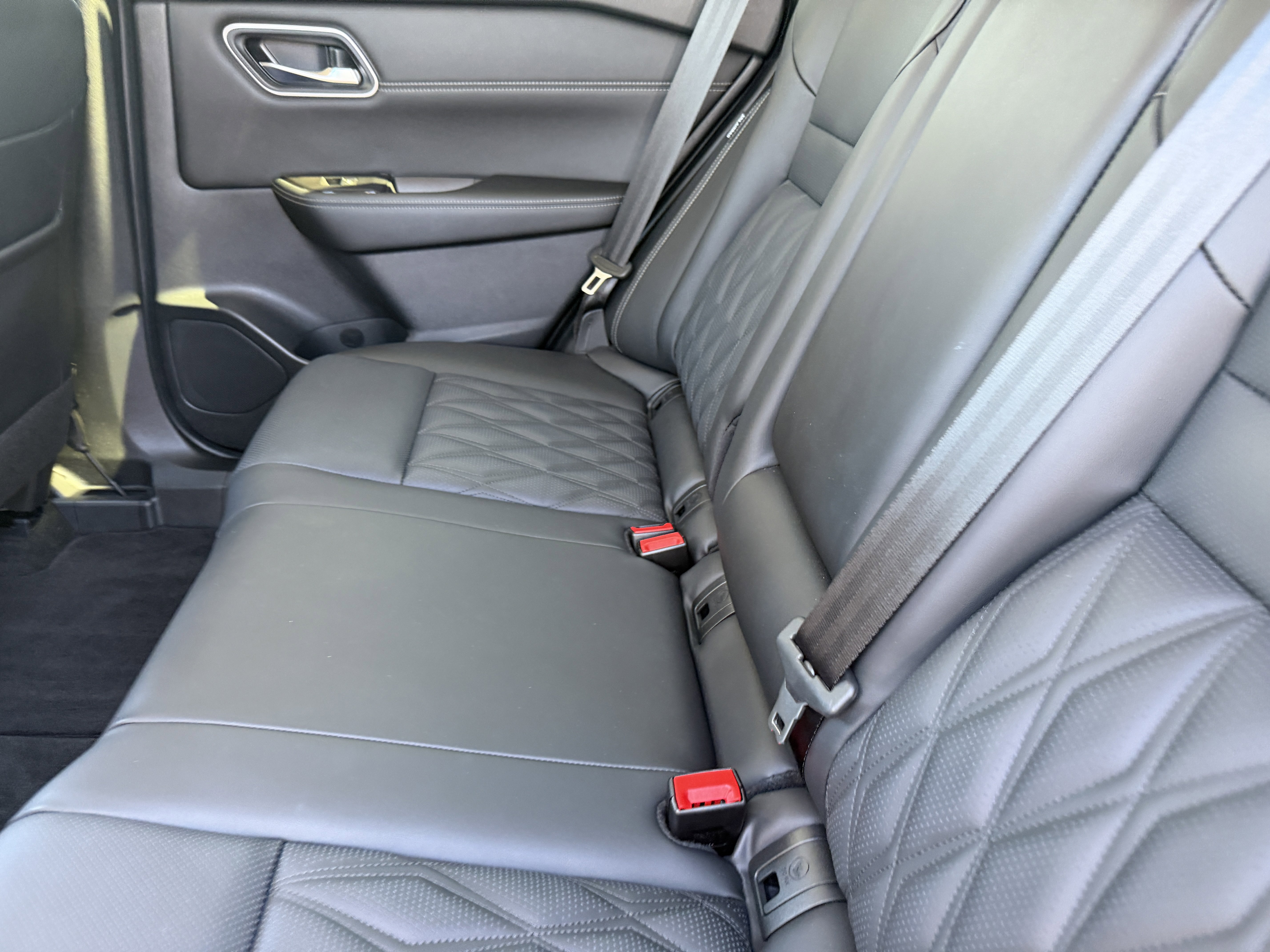 Used 2024 Nissan Rogue Platinum w/ Platinum Premium Package image 18