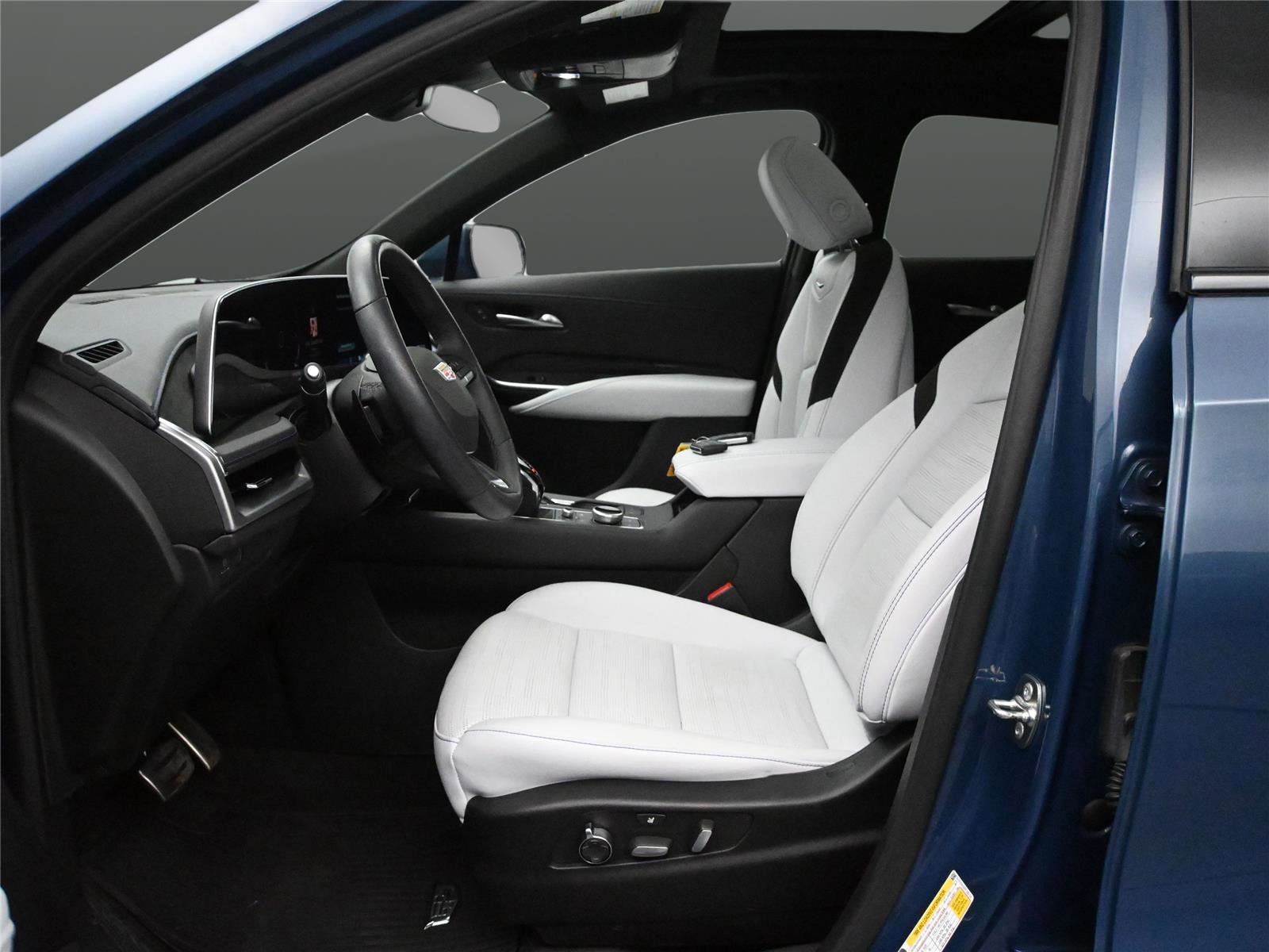 Used 2024 Cadillac XT4 Sport AWD/4WD image 8