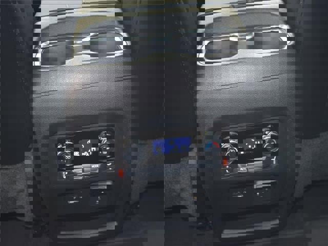 Used 2025 Buick Enclave Avenir w/ Trailering Package, 5000 lbs. image 28