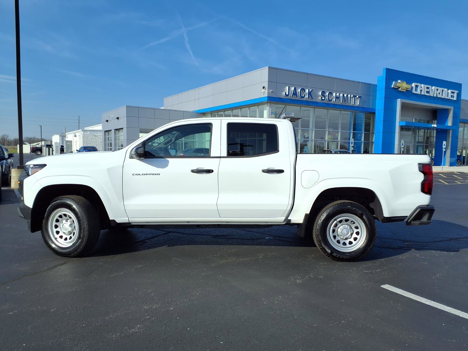 Used 2024 Chevrolet Colorado W/T w/ Technology Package AWD/4WD image 27