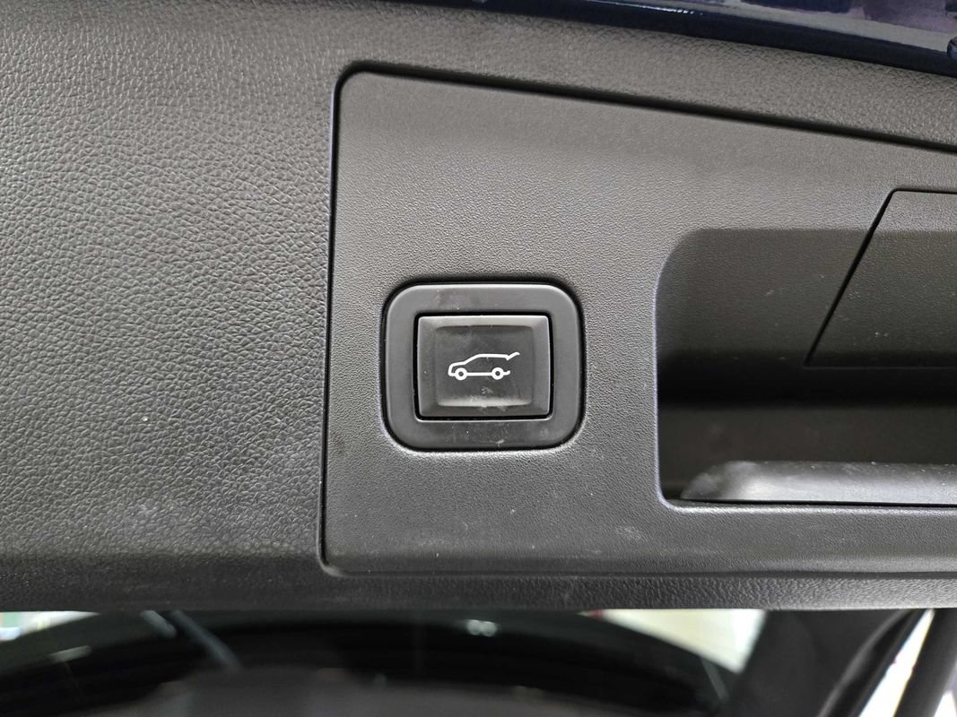 Used 2019 Cadillac XT4 Sport AWD/4WD image 24