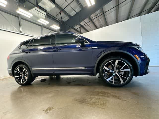 Used 2024 Volkswagen Tiguan SEL R-Line AWD/4WD image 3