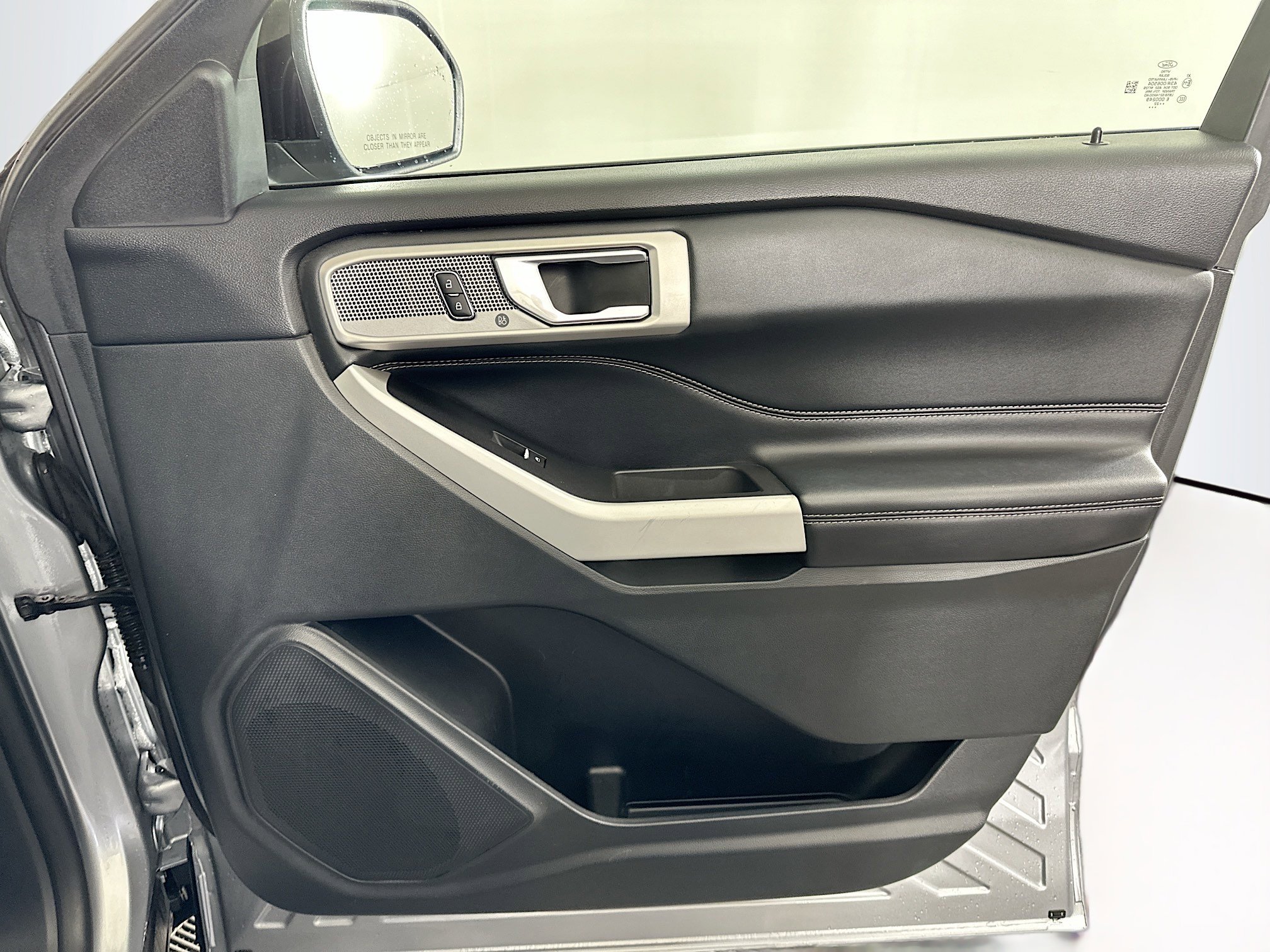 Used 2022 Ford Explorer Limited image 34