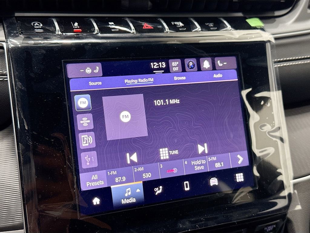 New 2025 Jeep Grand Cherokee L Altitude image 34