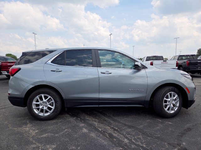 Used 2024 Chevrolet Equinox LT FWD image 16