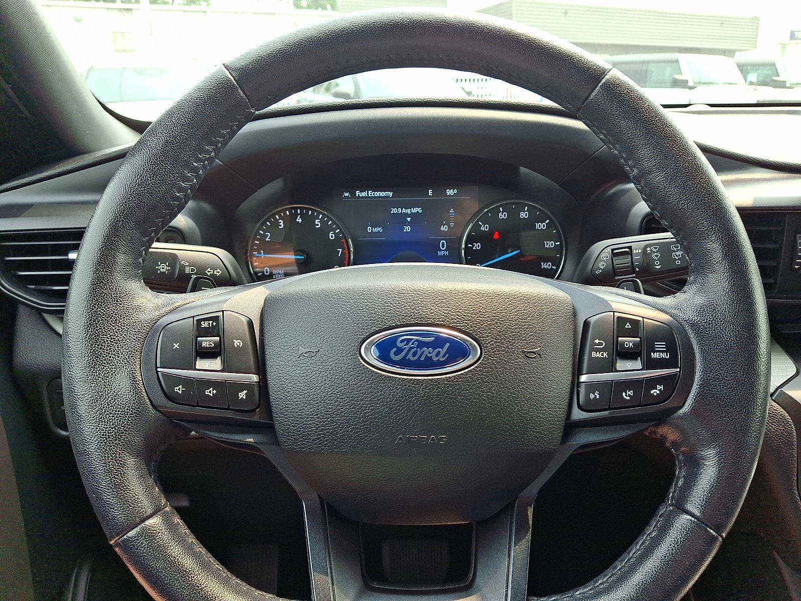 Used 2020 Ford Explorer XLT w/ Comfort Package AWD/4WD image 18