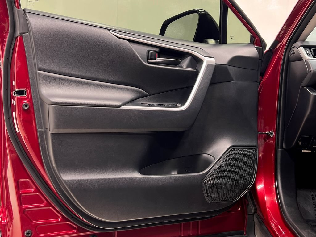 Used 2019 Toyota RAV4 LE w/ All Weather Liner Package AWD/4WD image 14