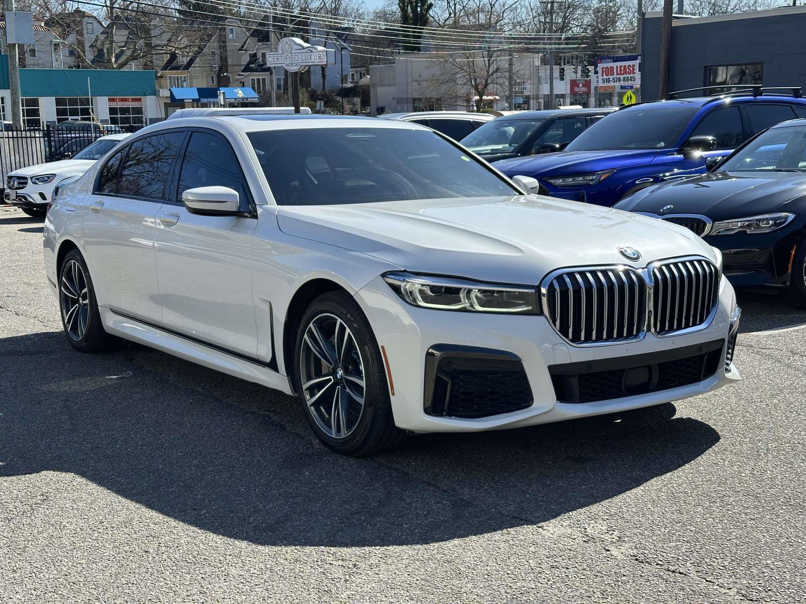Used 2020 BMW 750i xDrive w/ M Sport Package AWD/4WD image 1
