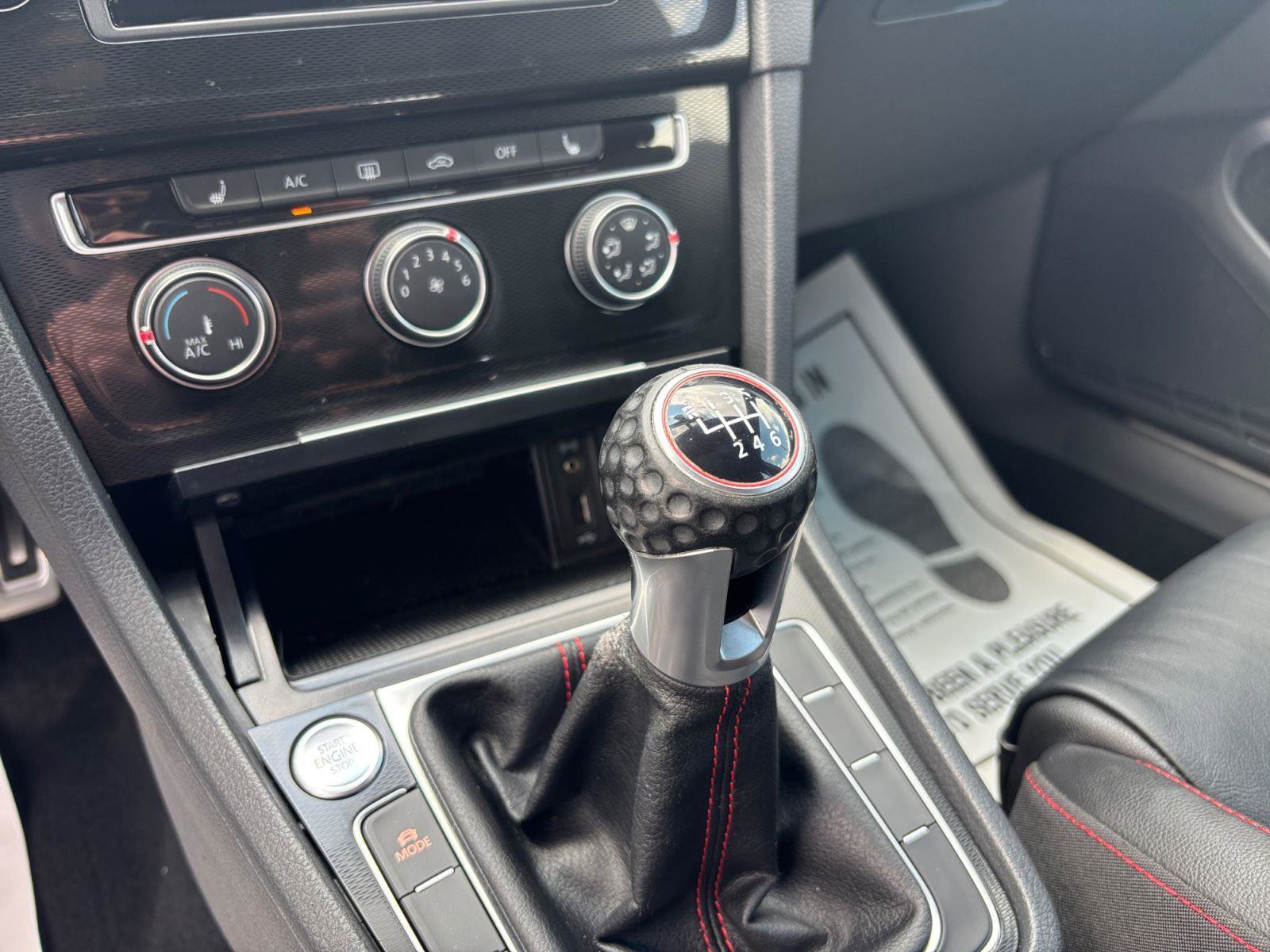 Used 2016 Volkswagen GTI SE FWD image 30