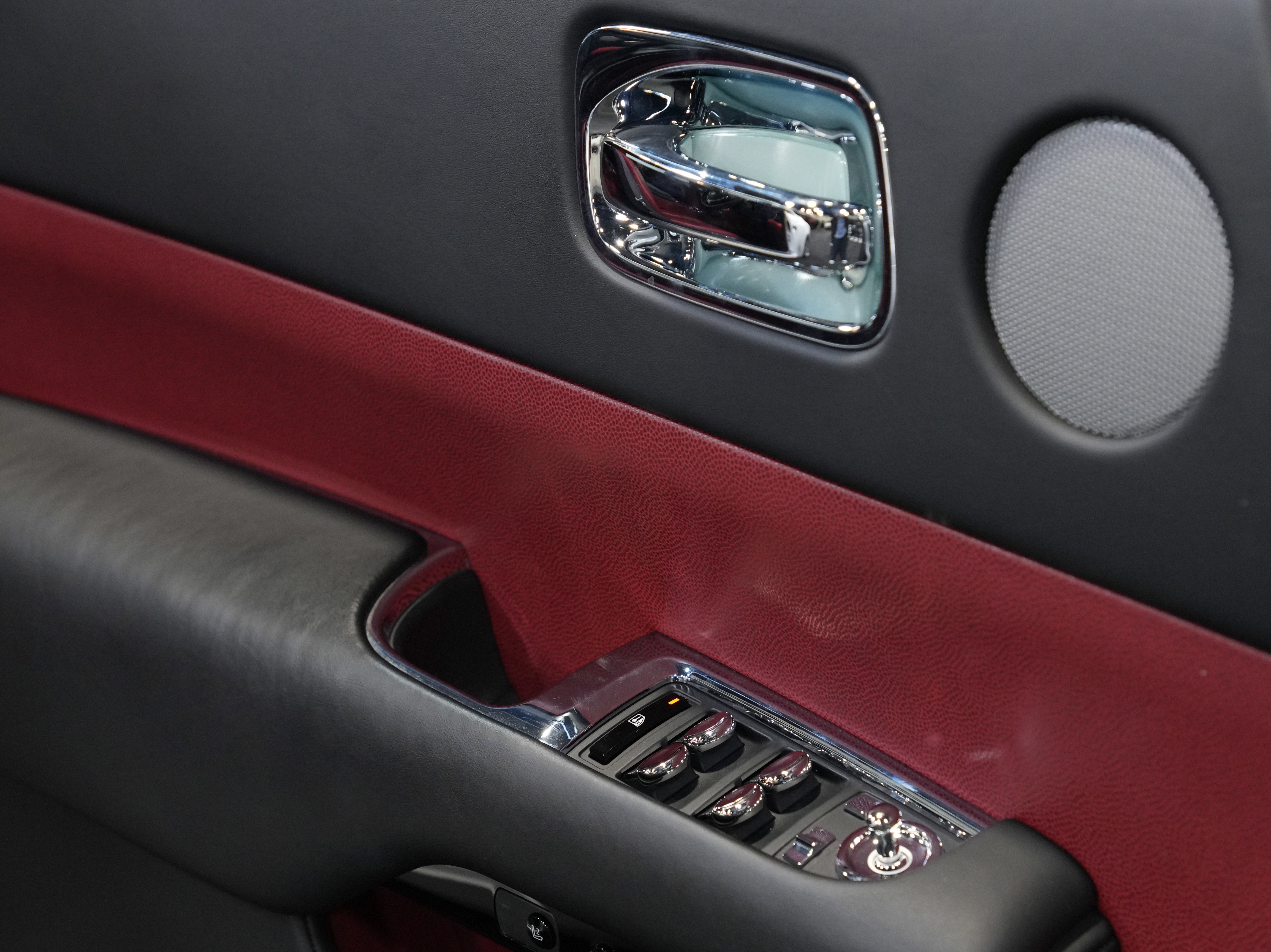 Used 2016 Rolls-Royce Wraith COUPE 2D image 25