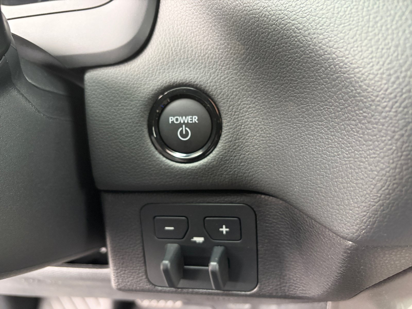 New 2026 Toyota Tundra Limited w/ Limited PVM Package AWD/4WD image 18