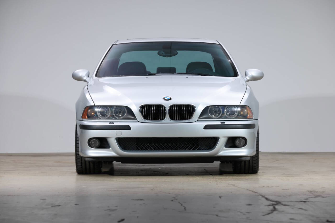 Used 2003 BMW M5 image 2