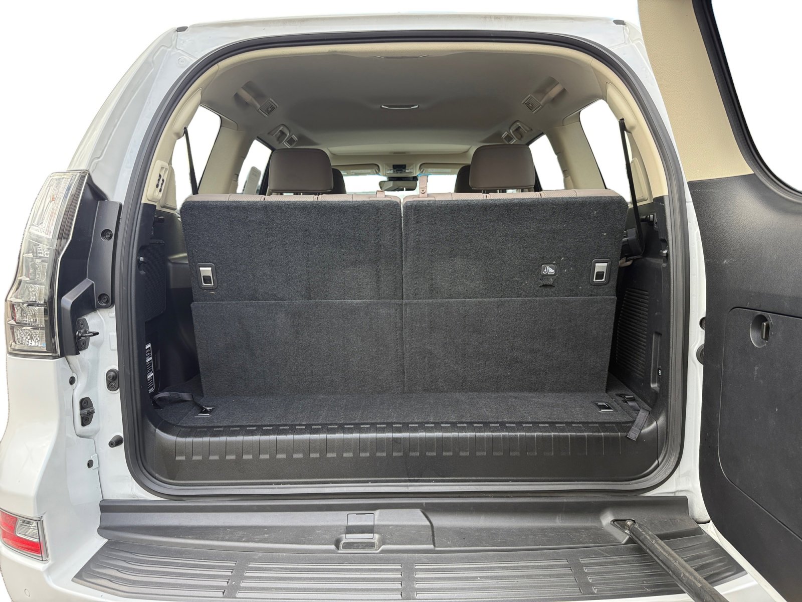 Used 2023 Lexus GX 460 Premium image 17