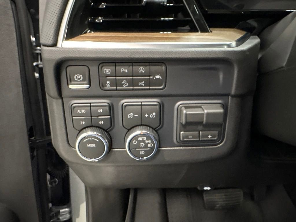 New 2026 Chevrolet Tahoe High Country AWD/4WD image 30