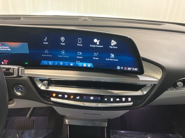 Used 2024 Cadillac Lyriq Sport image 15