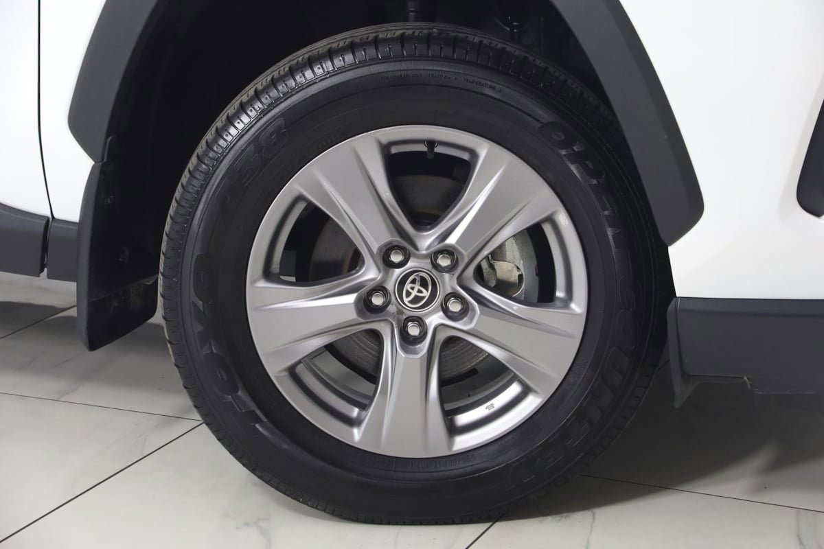 Used 2024 Toyota RAV4 XLE w/ Convenience Package AWD/4WD image 15