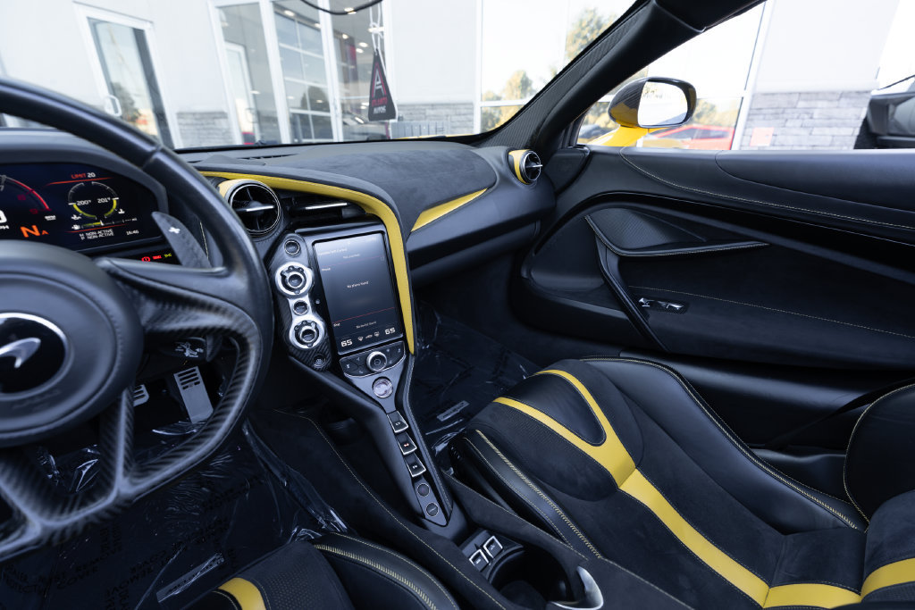 Used 2021 McLaren 720S Luxury RWD image 34