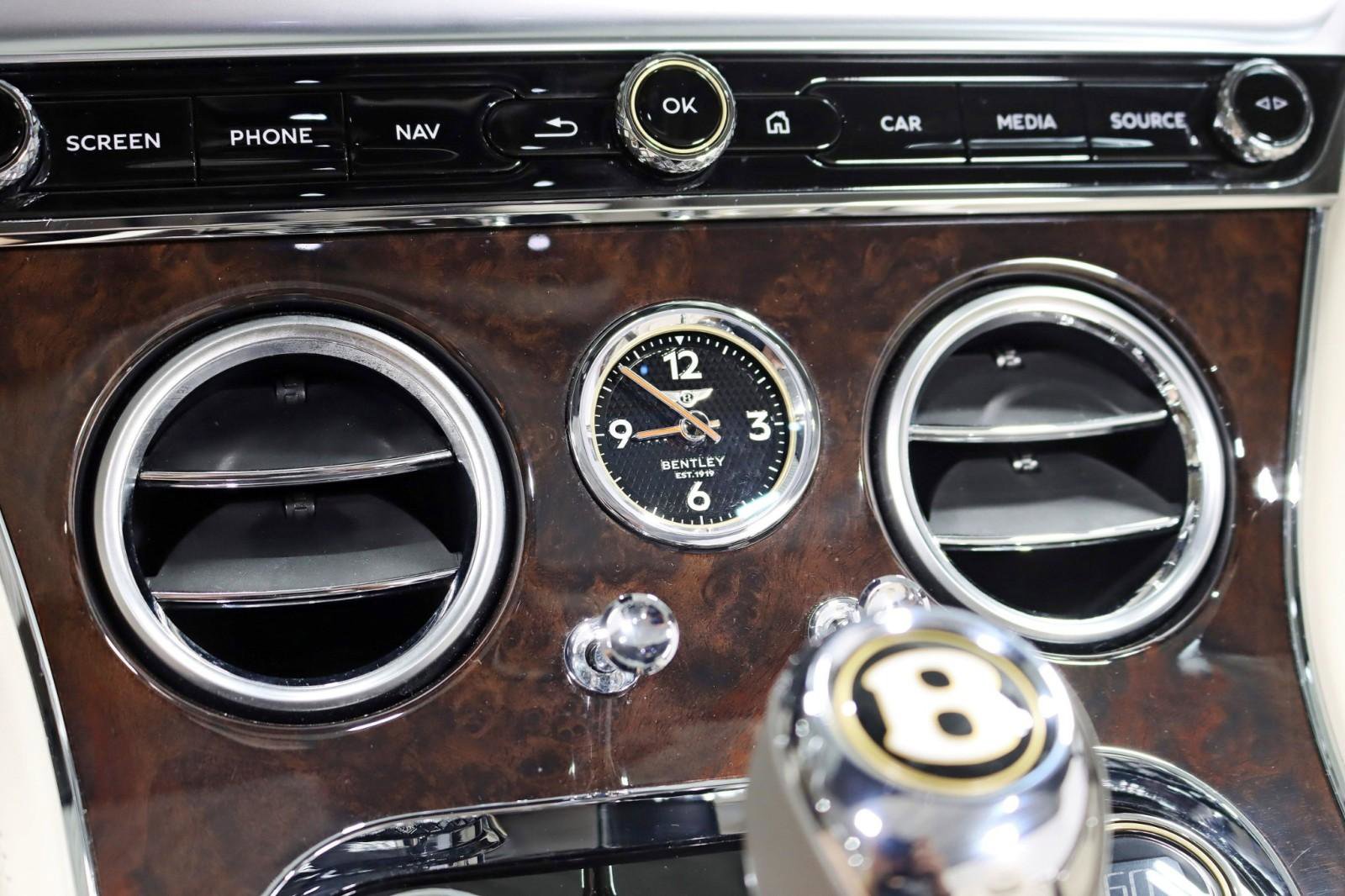 Used 2020 Bentley Continental GT image 29