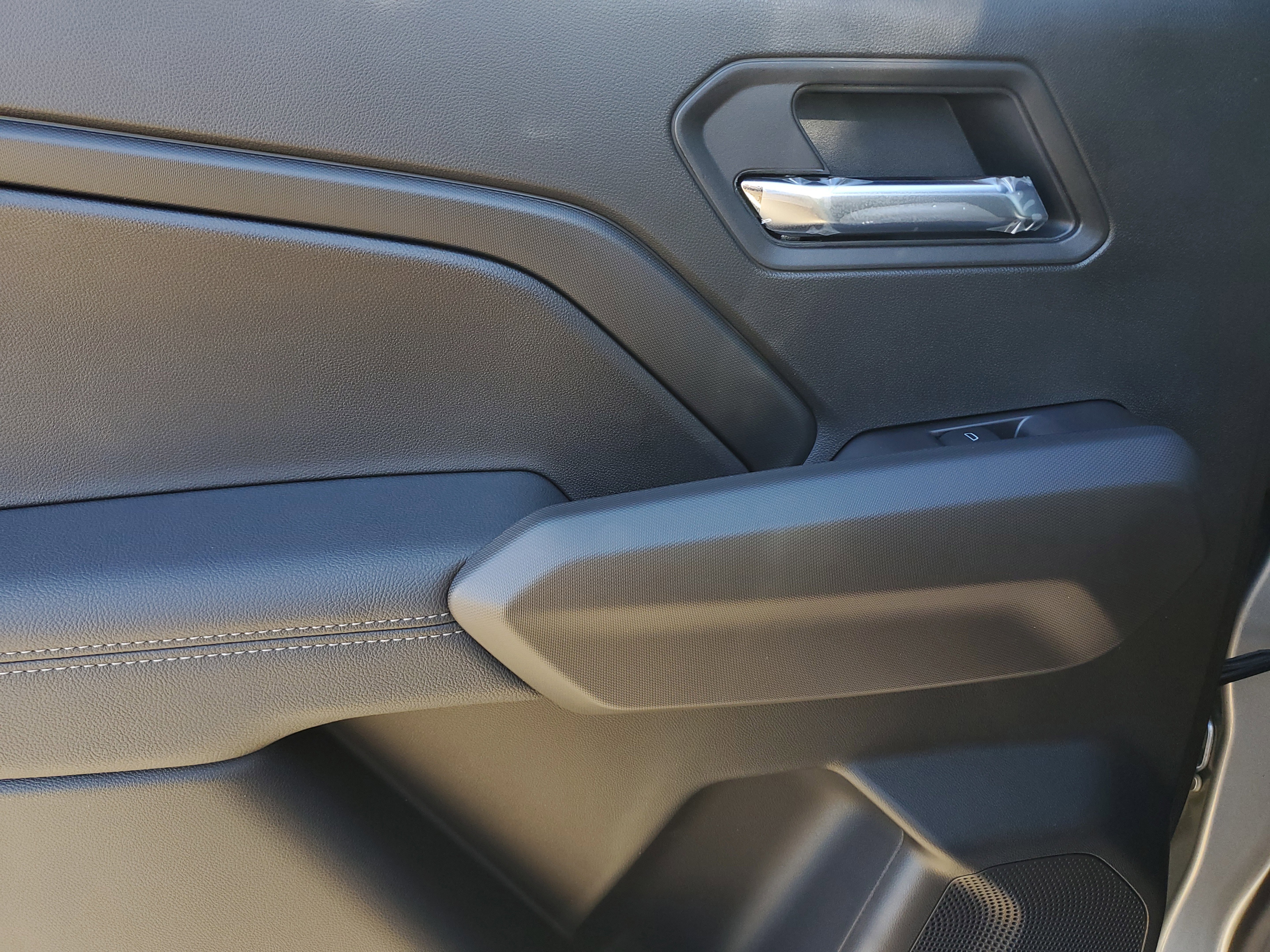 New 2025 GMC Canyon Elevation image 12