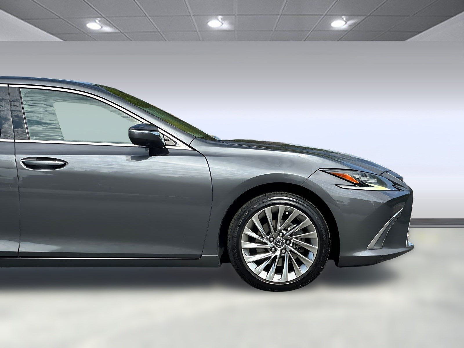 Used 2022 Lexus ES 300h w/ Accessory Package FWD image 33