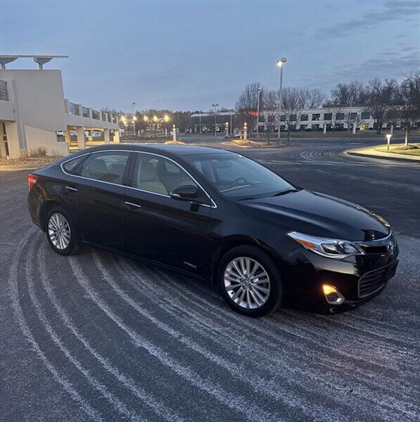 Used 2014 Toyota Avalon XLE Premium image 2