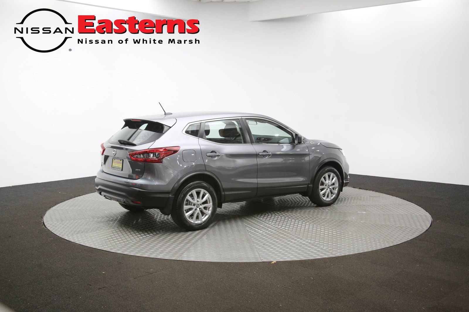 Used 2022 Nissan Rogue Sport S image 39