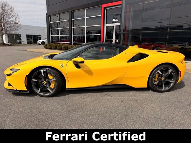 Used 2022 Ferrari SF90 Spider image 14