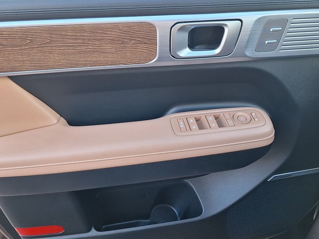 New 2025 Hyundai Santa Fe Limited image 9