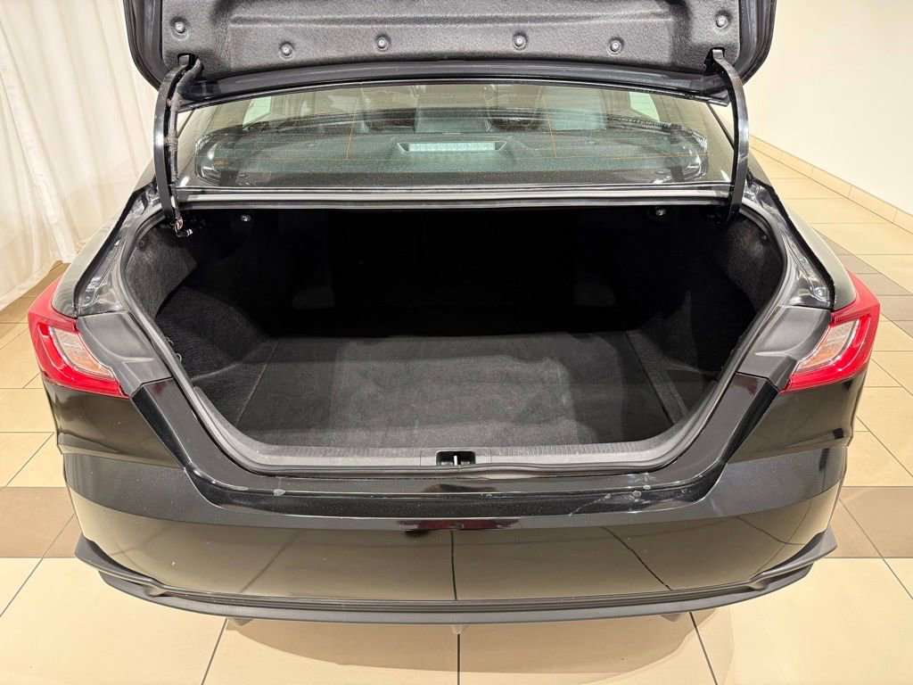 Certified 2025 Toyota Camry SE FWD image 11