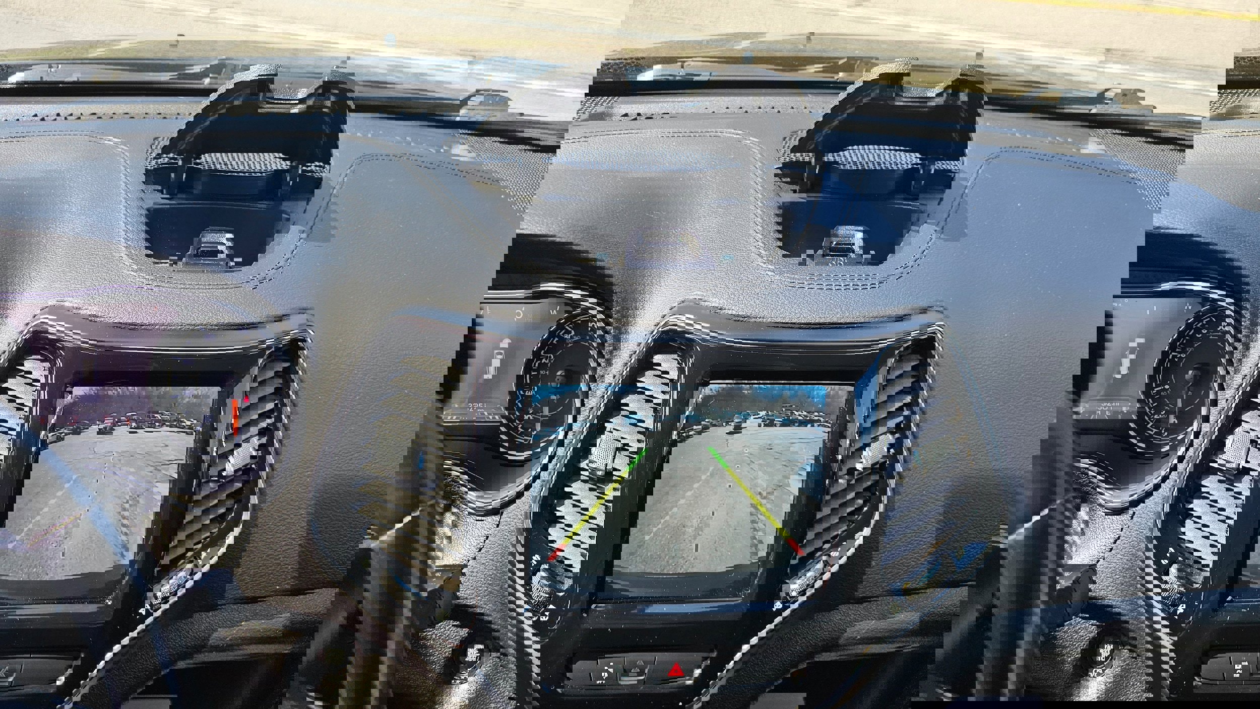 Used 2020 Jeep Cherokee Limited image 32