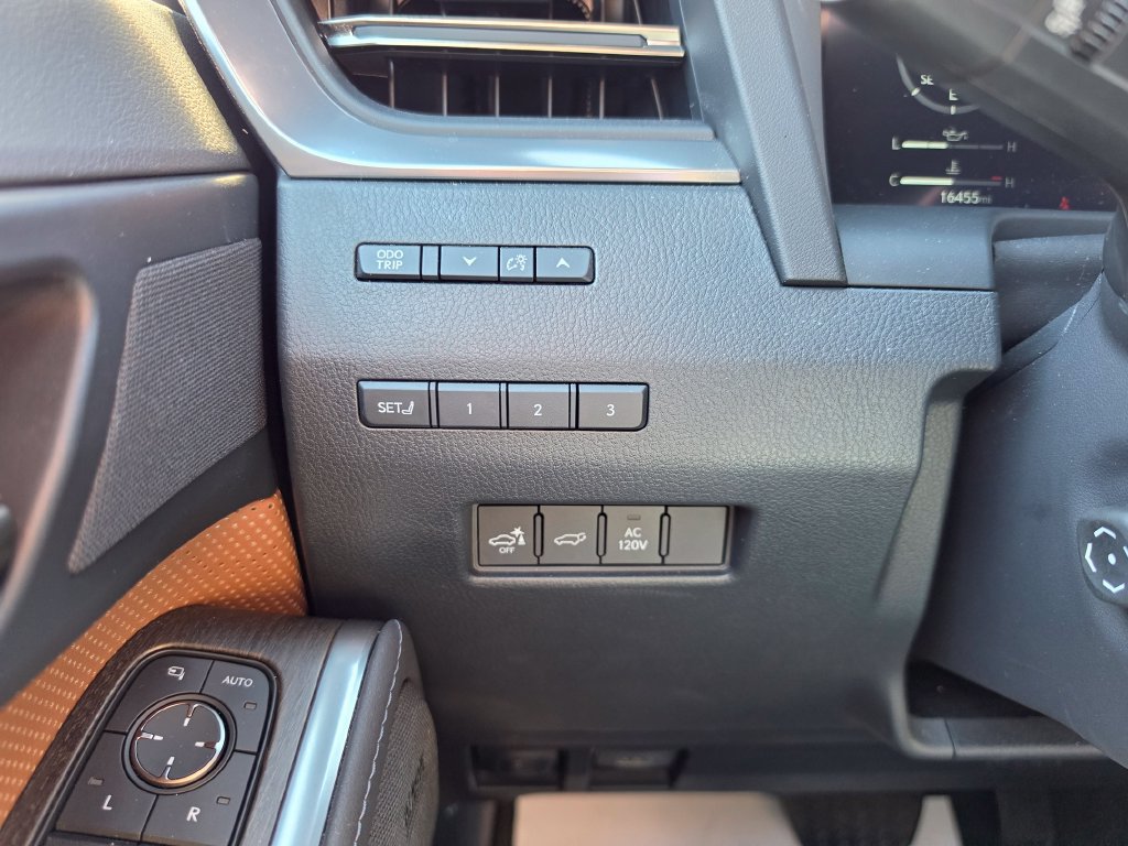 Used 2025 Lexus GX 550 w/ Accessory Package (Z1) AWD/4WD image 21