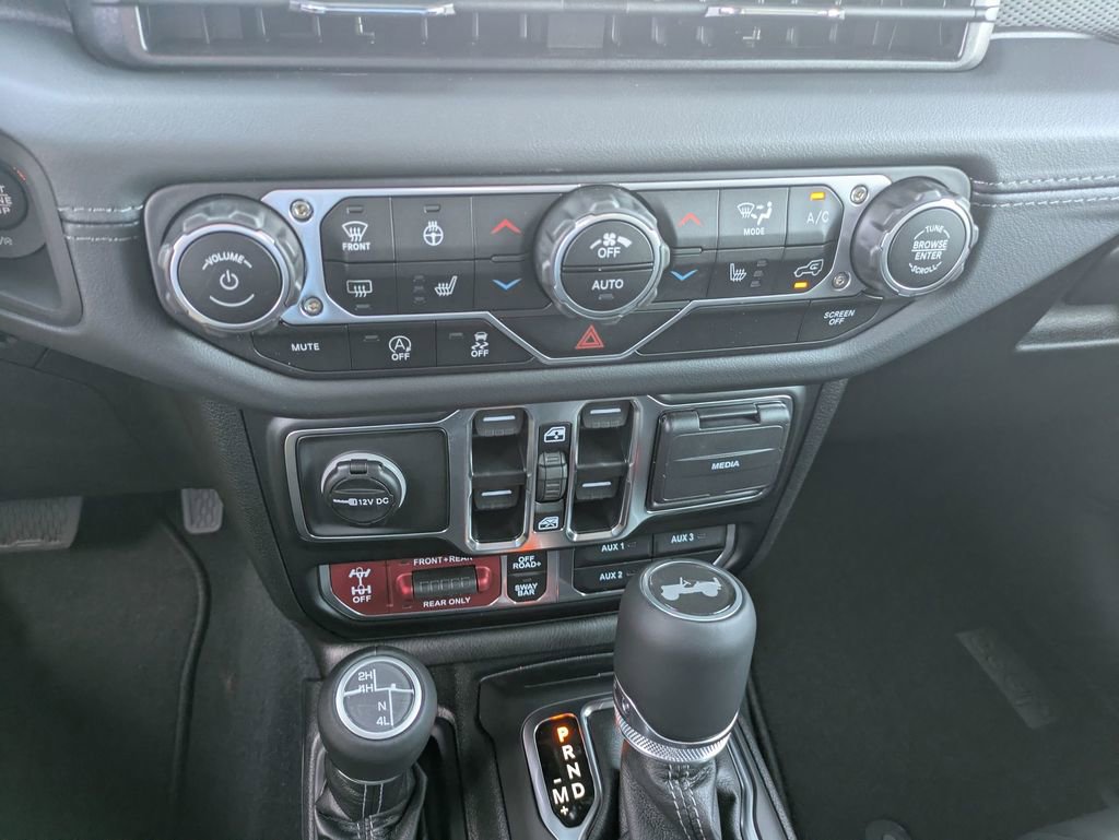 New 2025 Jeep Wrangler Unlimited Rubicon image 26