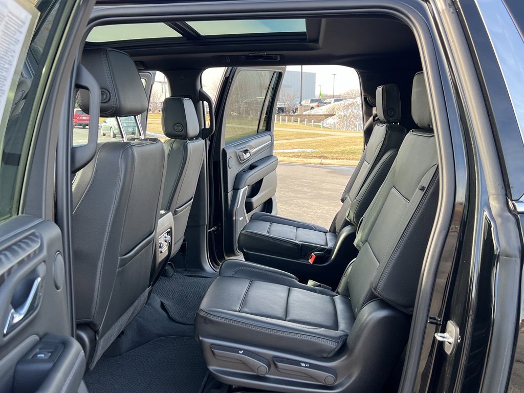 Used 2023 GMC Yukon XL Denali image 36