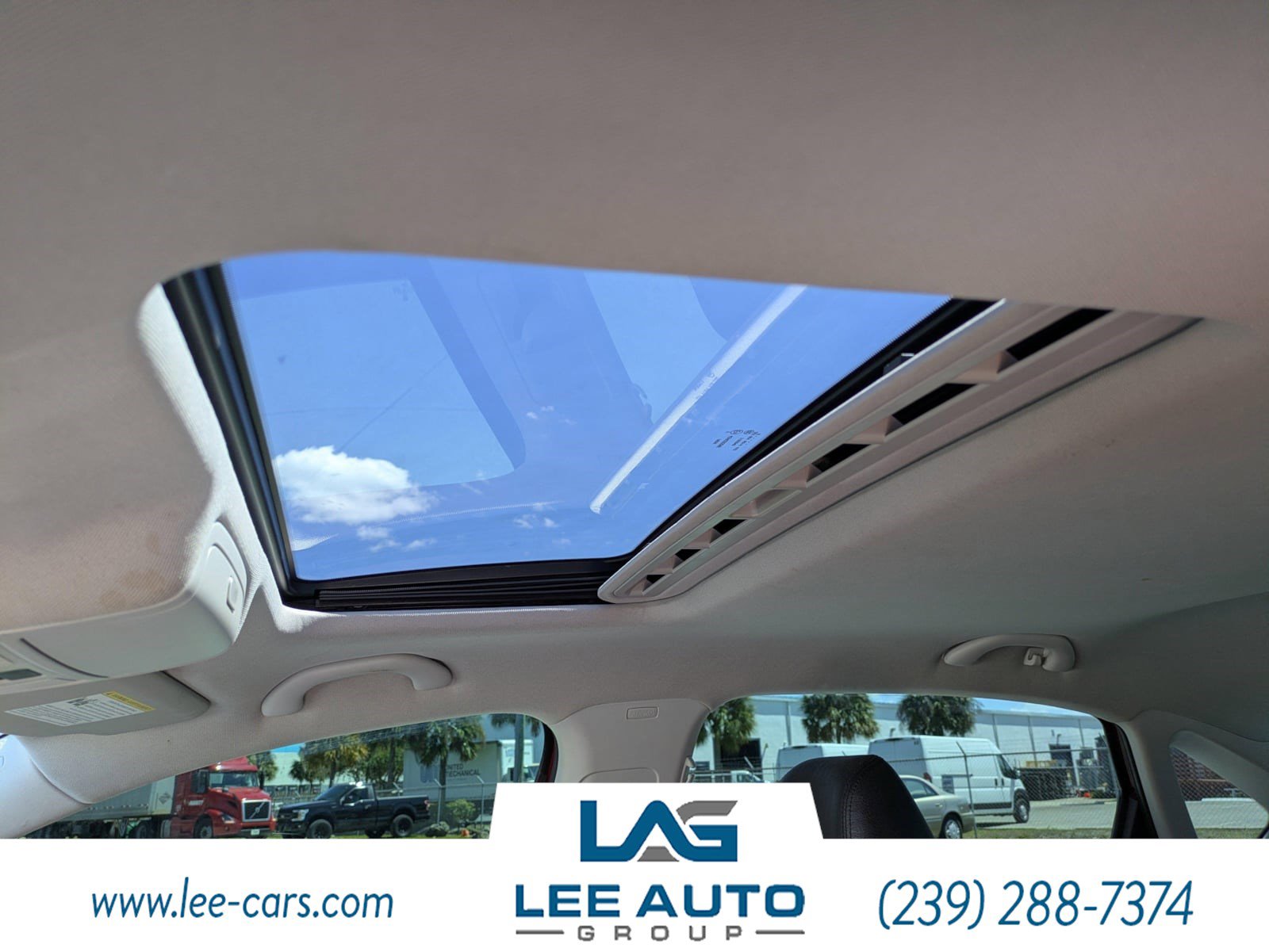 Used 2017 Volkswagen Passat 1.8T SEL Premium image 16