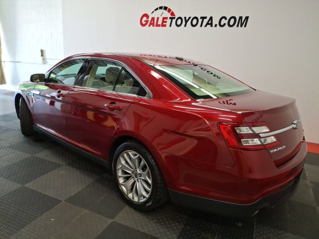Used 2017 Ford Taurus Limited FWD image 10