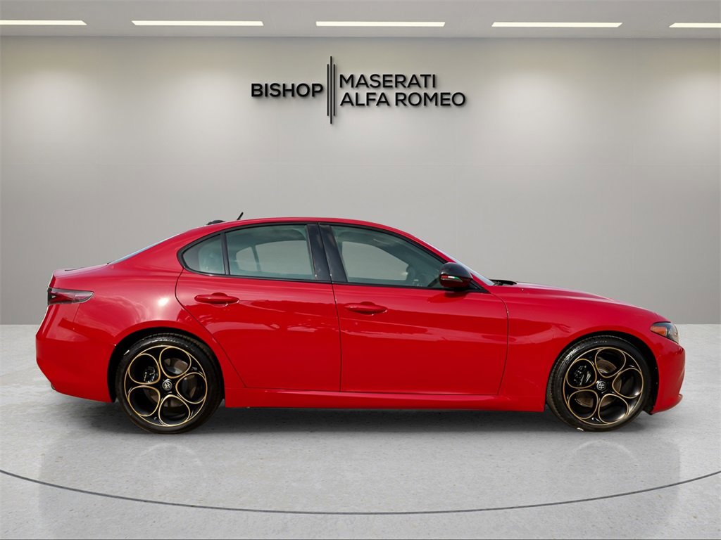 New 2025 Alfa Romeo Giulia Intensa w/ Driving Assist Package image 8