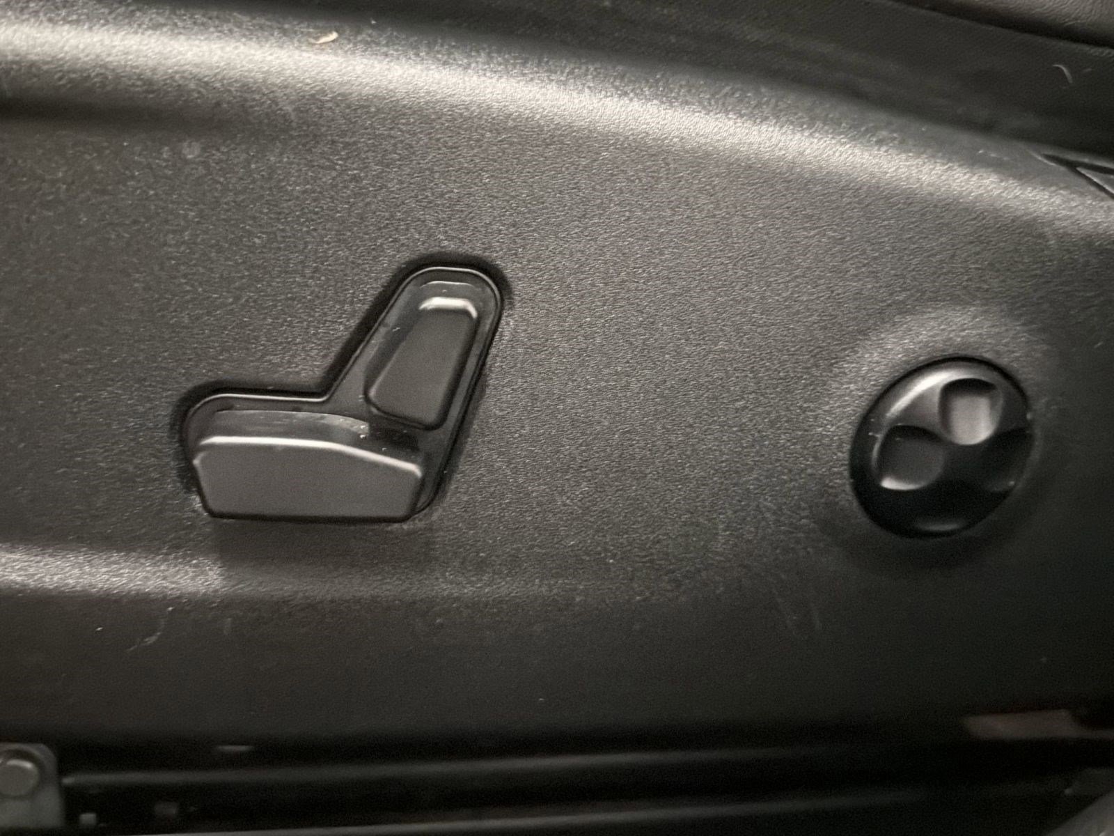 Used 2018 Dodge Charger R/T w/ Plus Group image 13