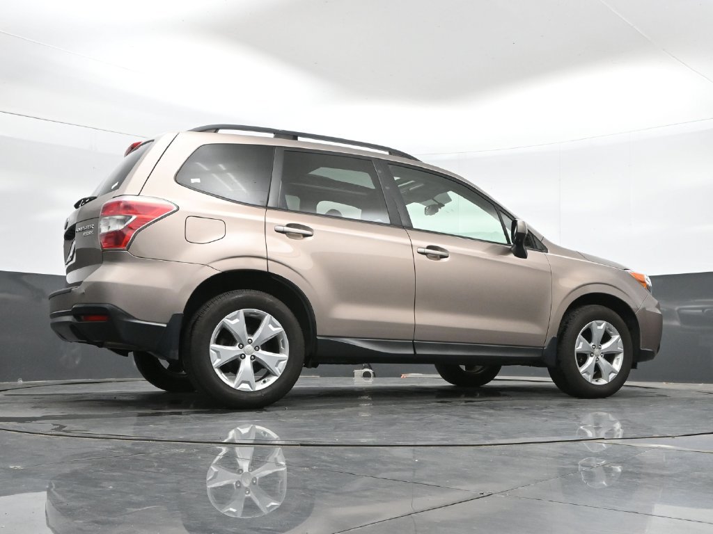 Used 2016 Subaru Forester 2.5i Premium AWD/4WD image 38