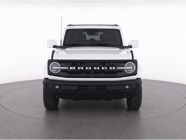 Used 2025 Ford Bronco Outer Banks AWD/4WD image 2