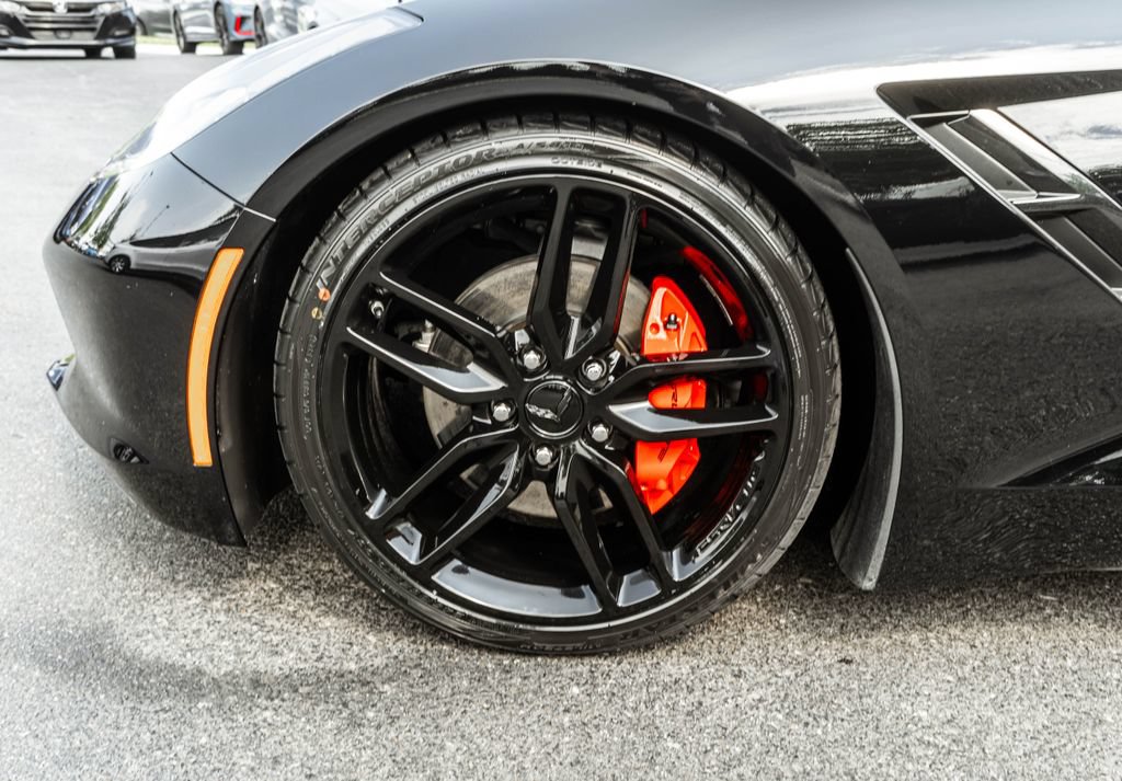 Used 2019 Chevrolet Corvette Stingray Coupe w/ 1LT RWD image 27