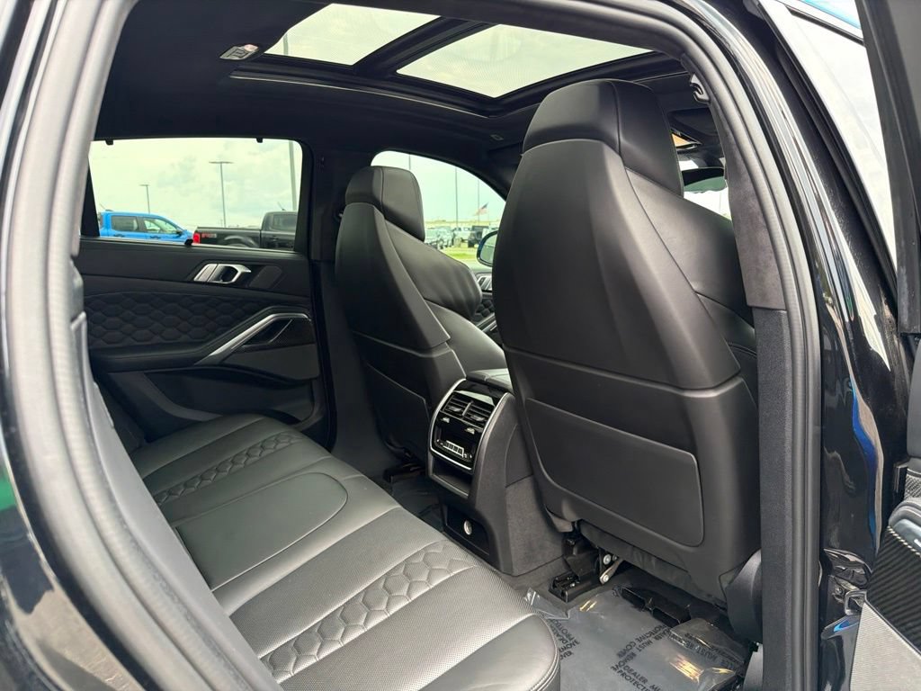 Used 2021 BMW X6 M AWD/4WD image 20