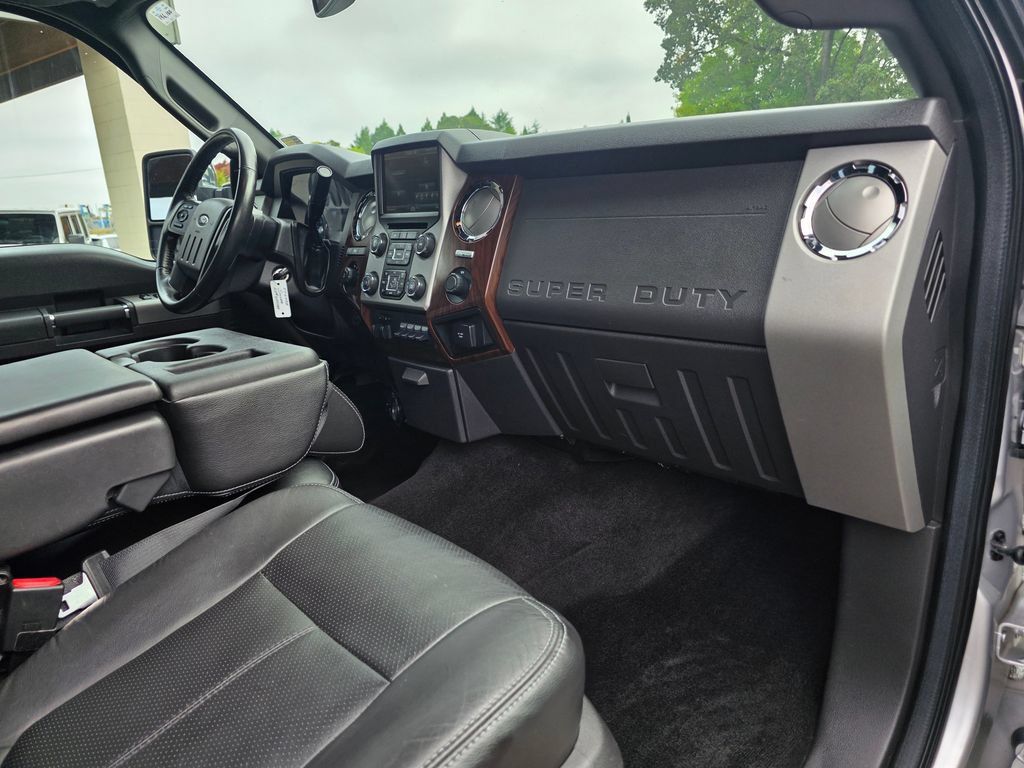 Used 2014 Ford F250 Lariat w/ Chrome Package AWD/4WD image 25