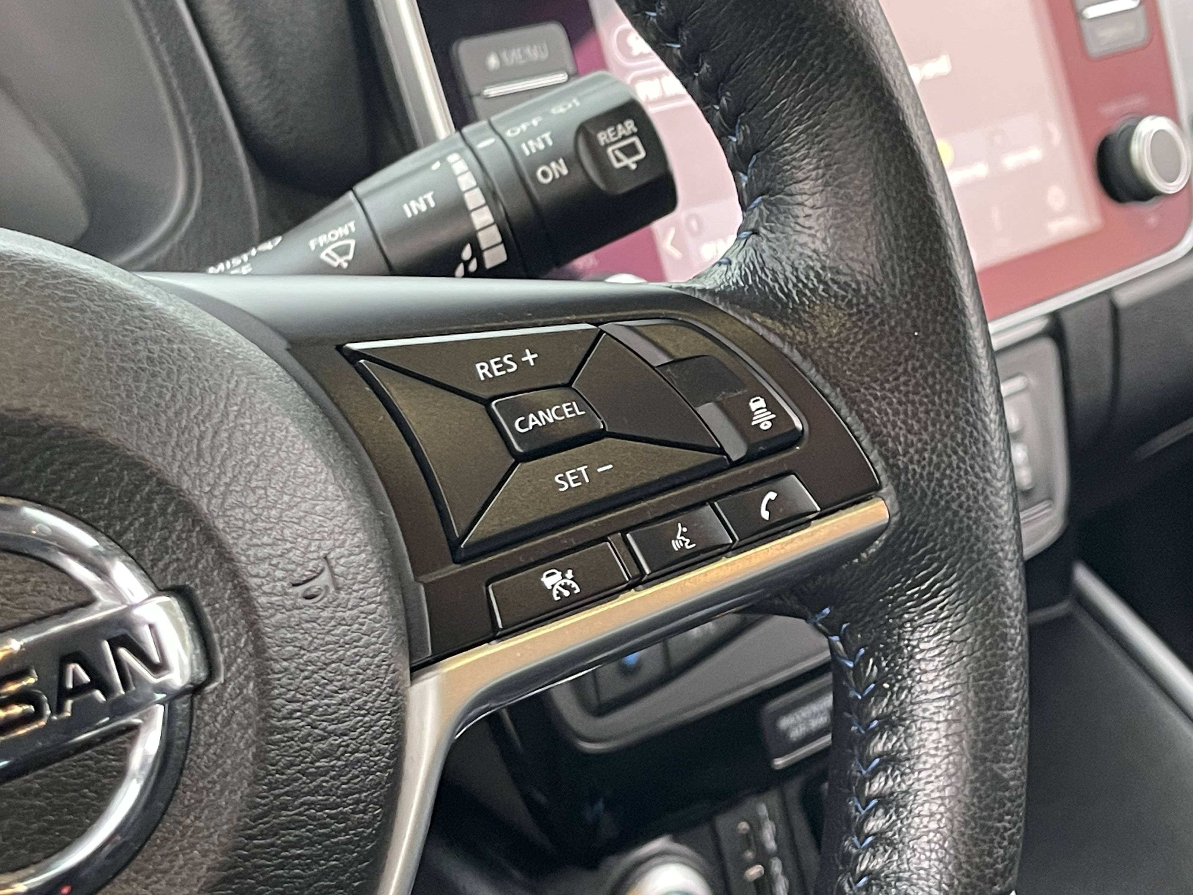 Used 2022 Nissan Leaf SV FWD image 23