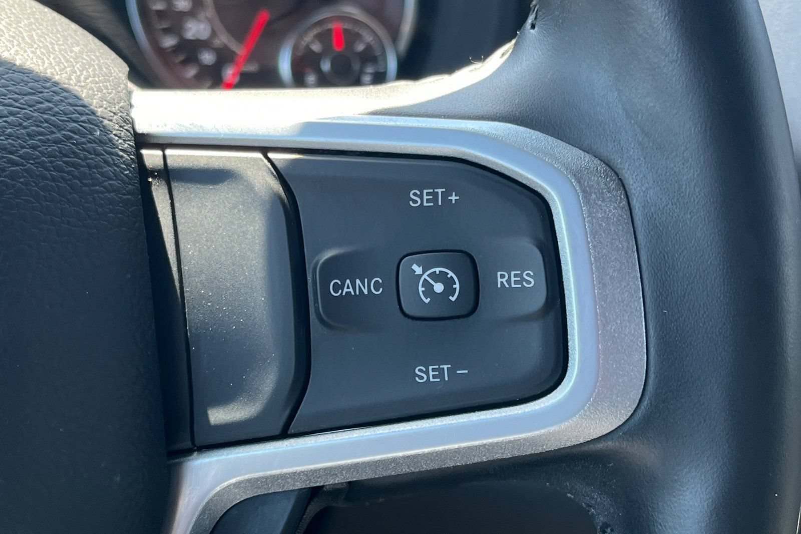 Used 2024 RAM 2500 Big Horn AWD/4WD image 36