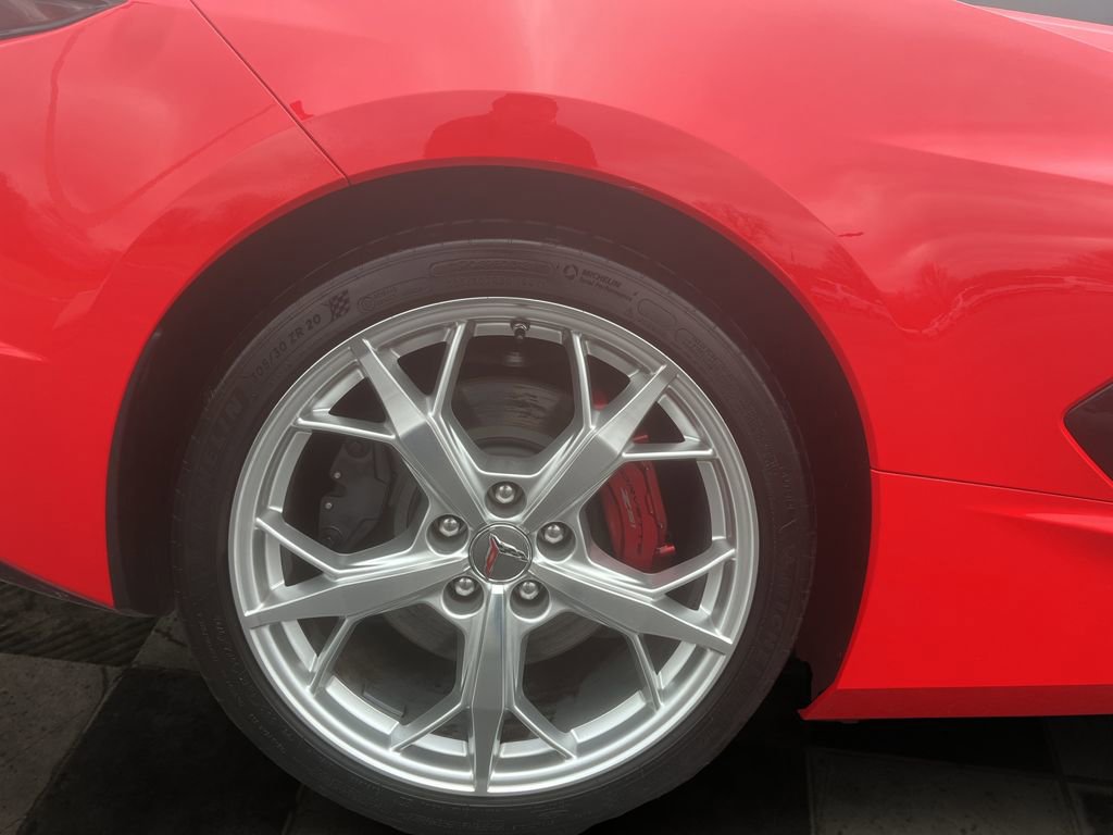 Used 2021 Chevrolet Corvette Stingray w/ Z51 Performance Package image 11