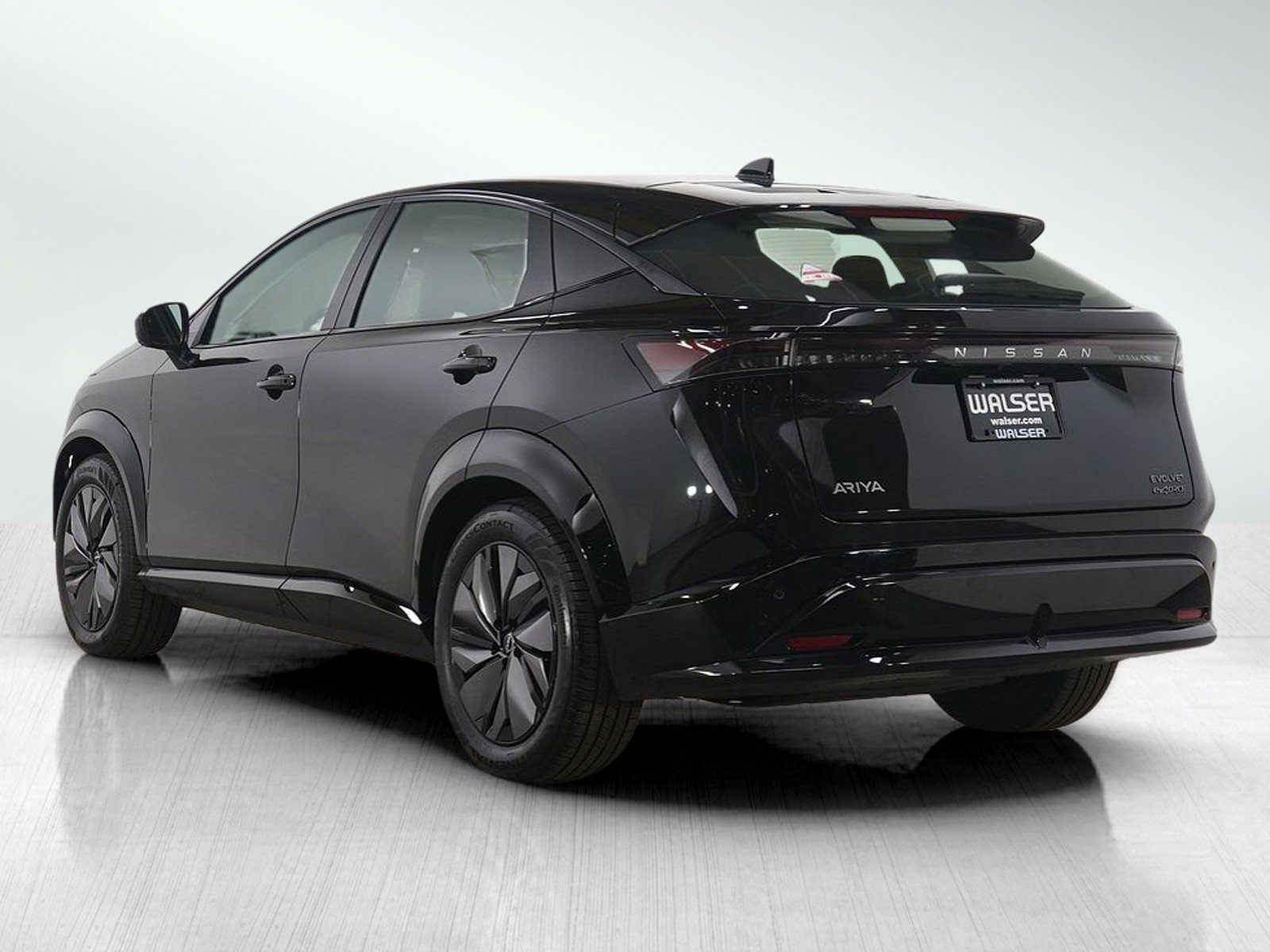 Used 2024 Nissan Ariya AWD image 5