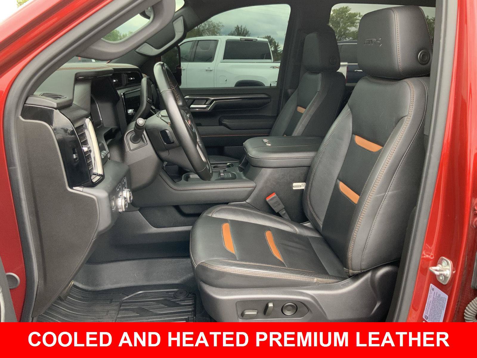 Used 2025 GMC Sierra 2500 AT4 w/ AT4 Premium Plus Package AWD/4WD image 6